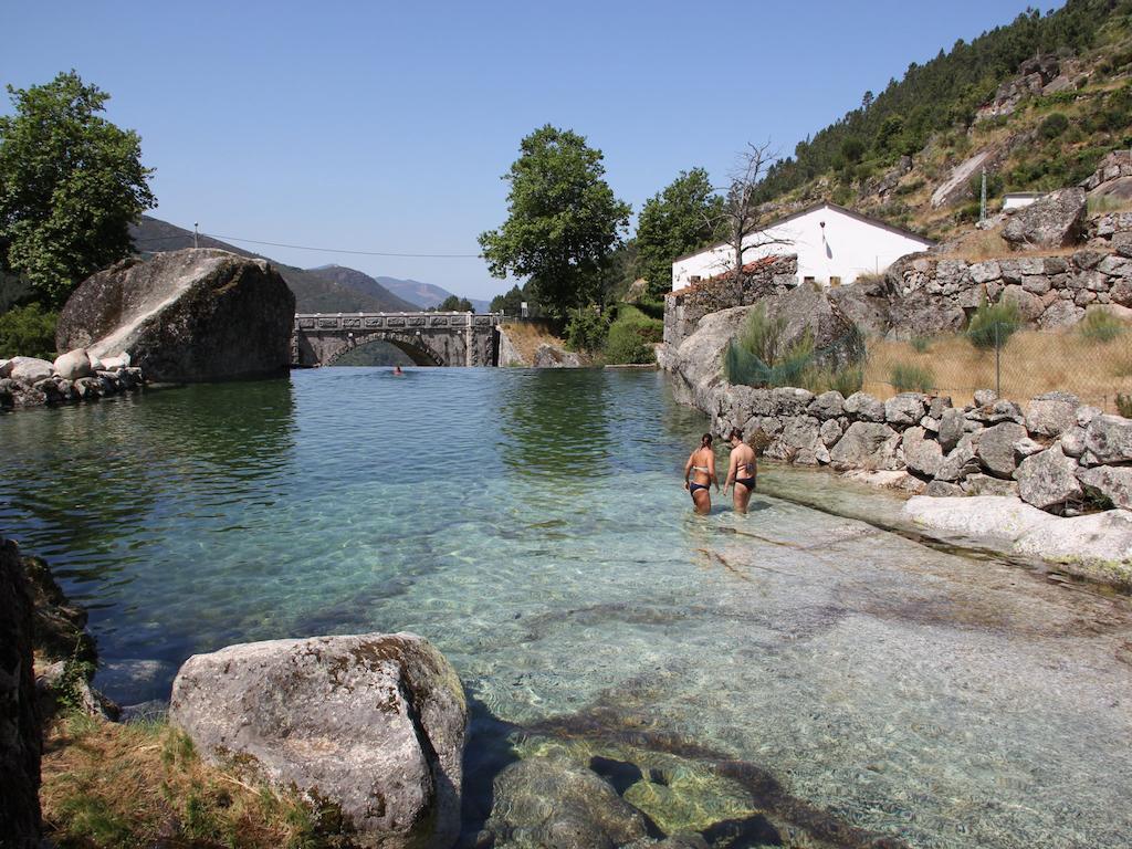 Casas Da Ribeira Vendégház Seia Kültér fotó