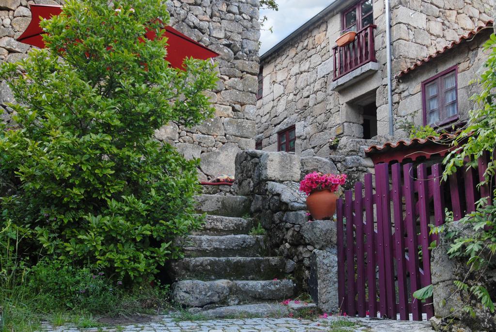 Casas Da Ribeira Vendégház Seia Kültér fotó