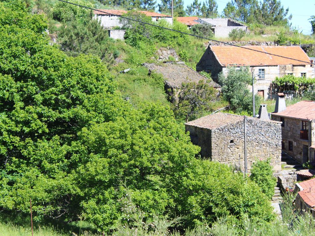 Casas Da Ribeira Vendégház Seia Kültér fotó